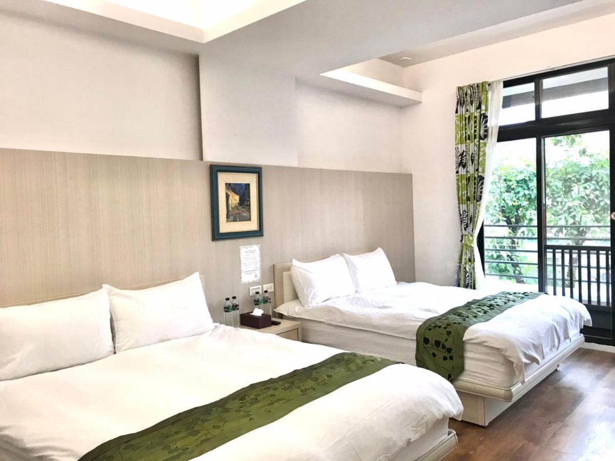 小小鋼琴家民宿&近夜市文創美食街 Hualien Extérieur photo