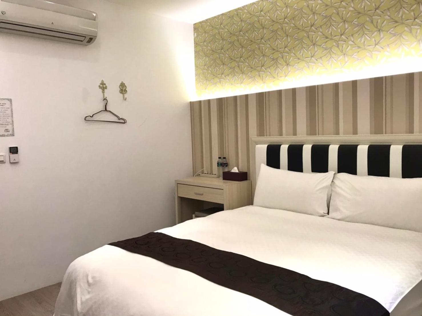 小小鋼琴家民宿&近夜市文創美食街 Hualien Extérieur photo