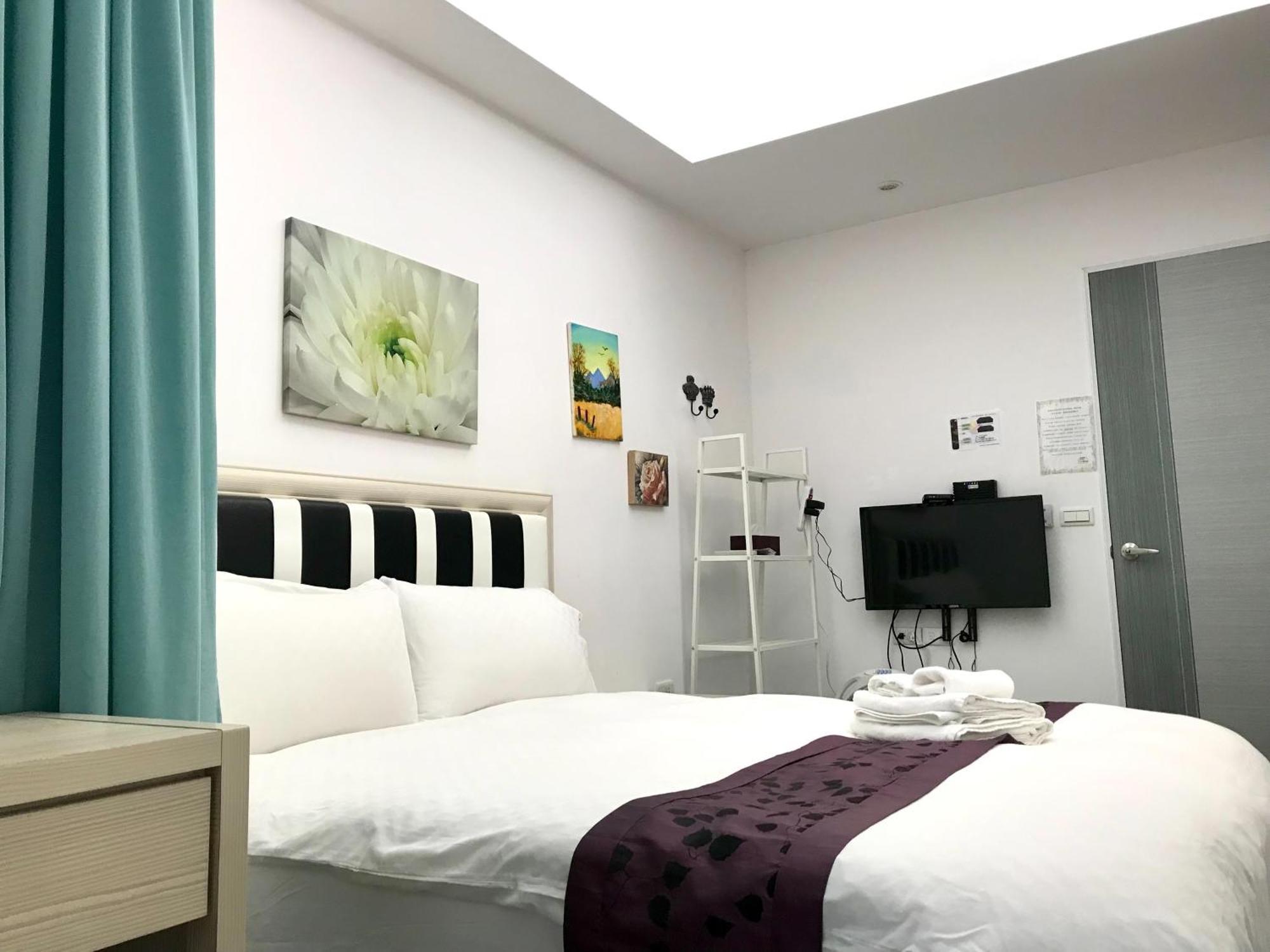 小小鋼琴家民宿&近夜市文創美食街 Hualien Extérieur photo